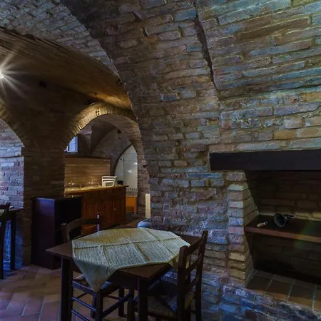 La Del Serafino 住宿加早餐酒店 萨尔纳诺